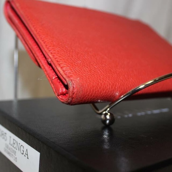 💖20% OFF💖AUTH Chanel Caviar Red Clutch Wallet - Picture 4 of 8